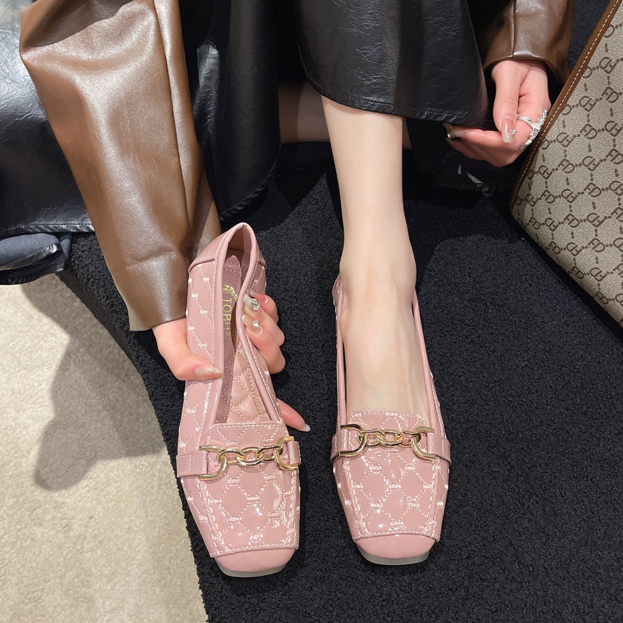 New Shallow Mouth Loafers Four Seasons Low-heeled Small Leather Shoes Flat Peas Shoes