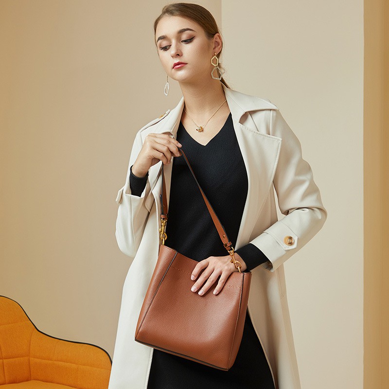 Autumn And Winter Women's Bags 2021 New Fashion Retro Leather Large-capacity Bucket Bag All-match One-shoulder Messenger Bag