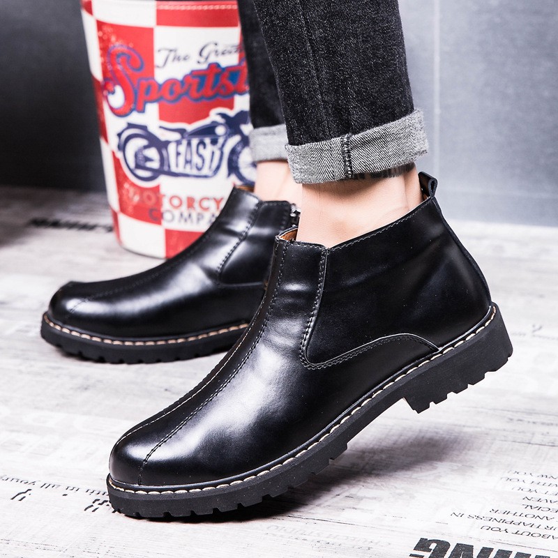 2021 New Winter Boots Leather Mens Martin retro round boots fashion leather shoes boots youth