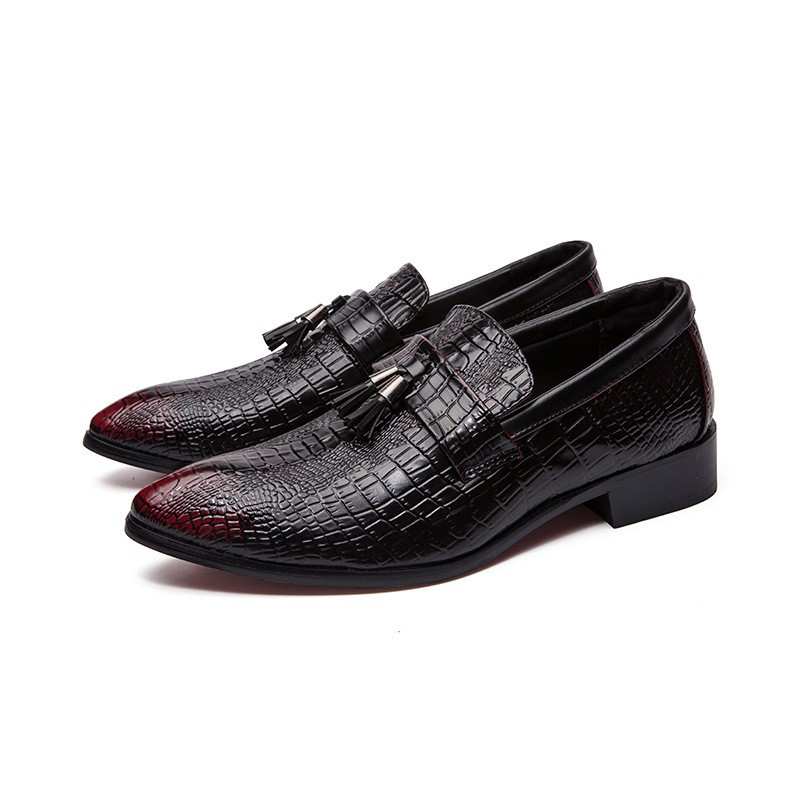 A Drop Shipping Plus Size 46 Men's Crocodile Pattern Tassel Formal Leather Shoes Cover Feet Nightclub Fashion Pointed Toe Casual Shoes