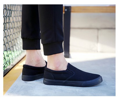 Canvas shoes, one foot, lazy casual shoes