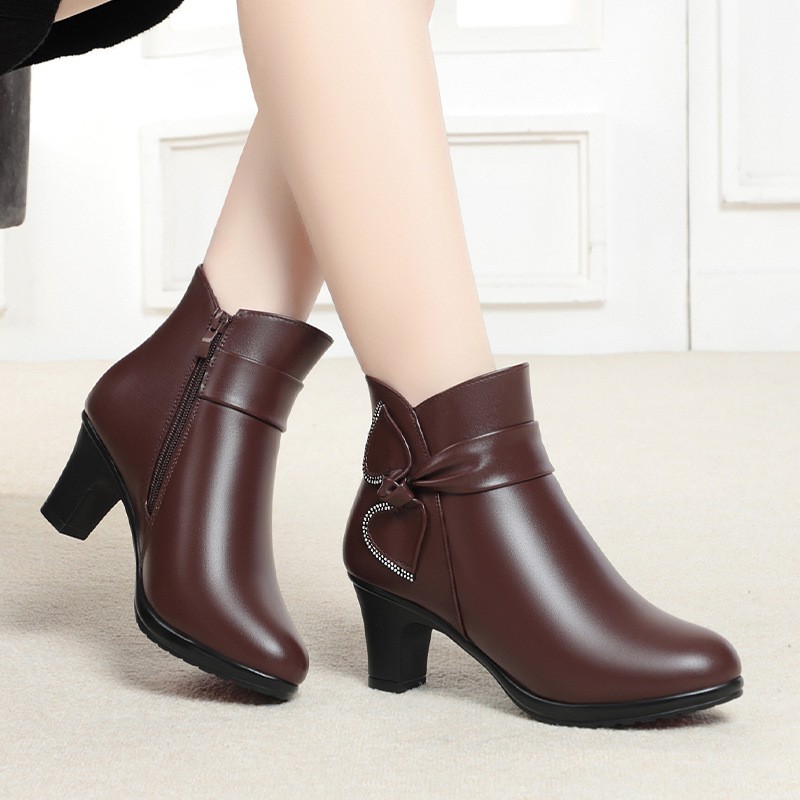 Mother's Shoes Autumn And Winter Soft Leather Cotton Shoes 2021 New Short Boots Thick Heel Plus Velvet Boots Bowknot Middle-aged And Elderly Women's Shoes
