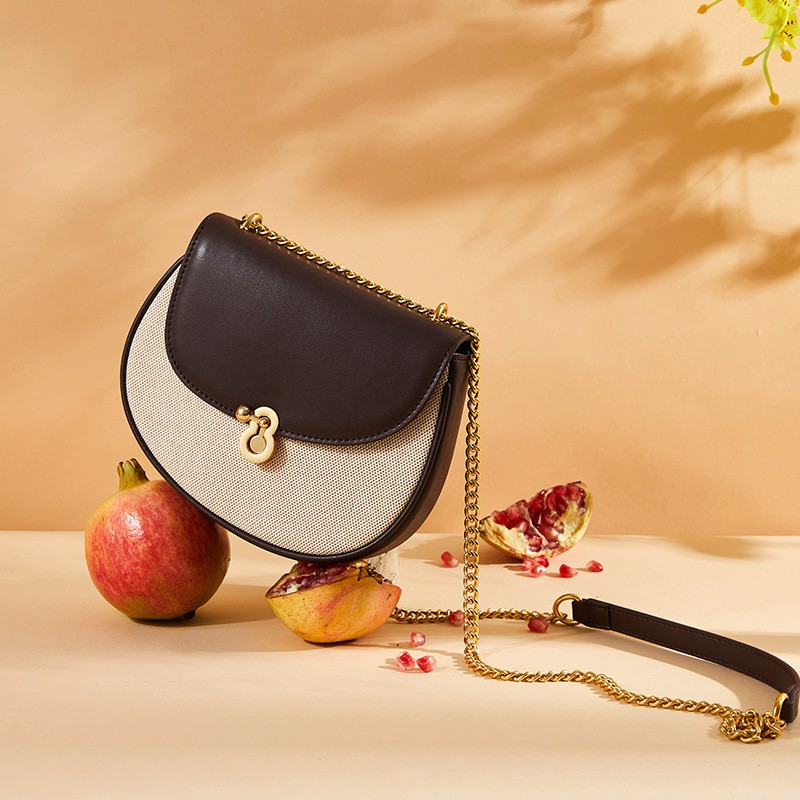 New Genuine Leather Handbags All-match Crooked Handbags Niche Design Shoulder Messenger Handbags Chain Ladies Saddle Bag