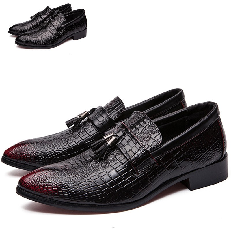 A Drop Shipping Plus Size 46 Men's Crocodile Pattern Tassel Formal Leather Shoes Cover Feet Nightclub Fashion Pointed Toe Casual Shoes