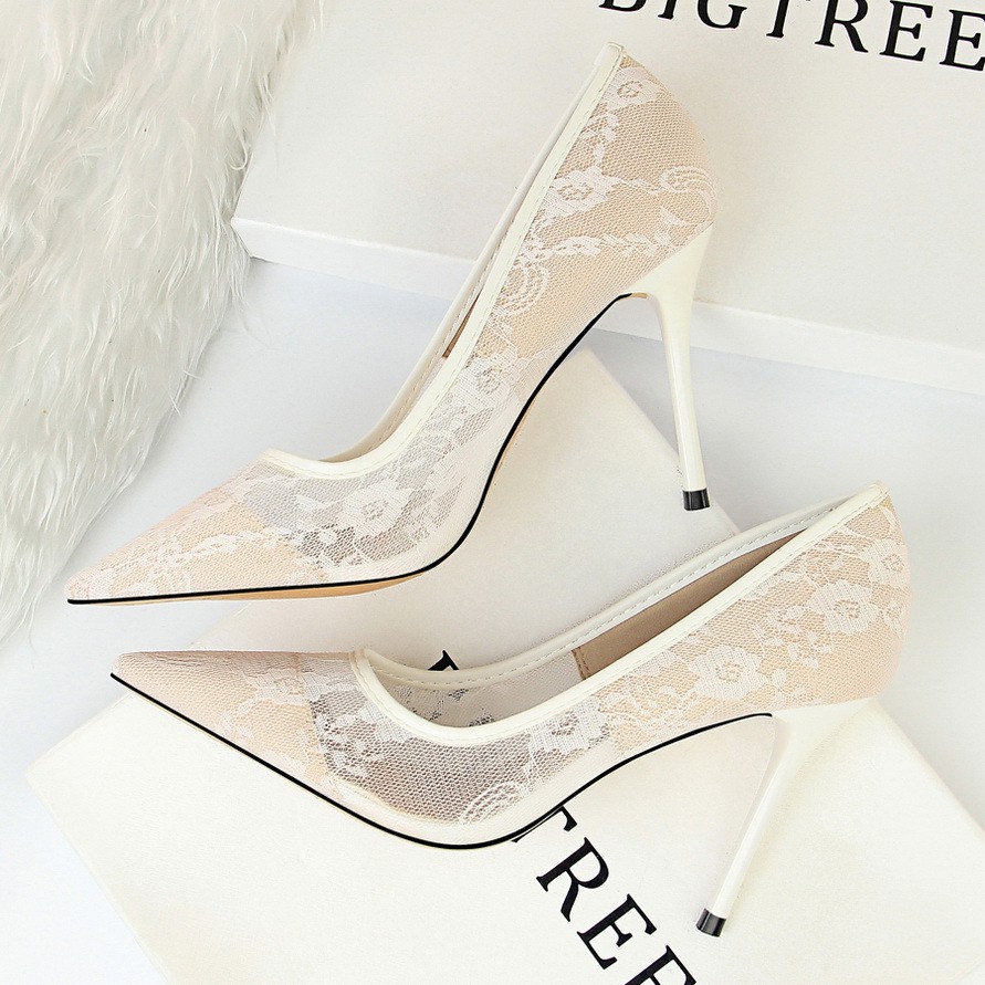 1853-1 European And American Sexy And Thin High-heeled Shoes Women's Shoes Stiletto High-heeled Shallow Mouth Pointed Mesh Hollow Lace Shoes