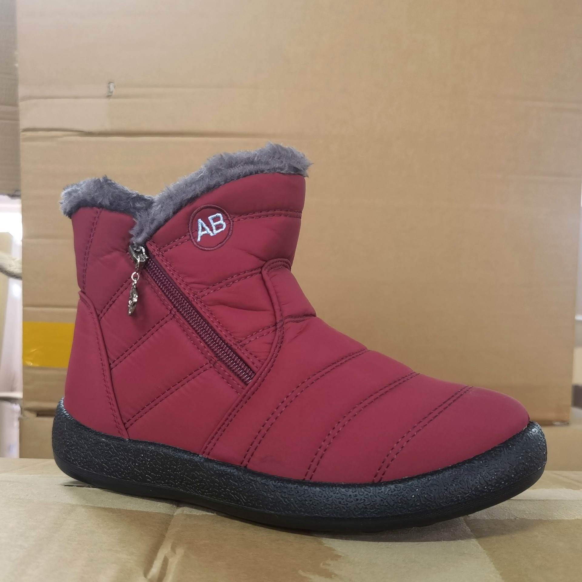 Winter New Warm Ladies Snow Boots Side Zipper Lightweight Cotton Boots Mother Shoes Women's Shoes